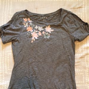 LOFT key-hole sleeved t-shirt